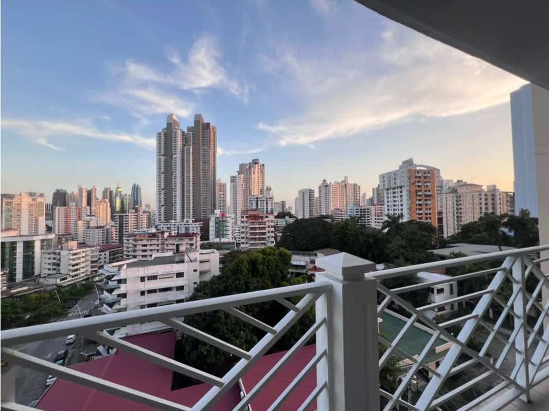 Spacious master bedroom wood floors large windows PH VistaNova near Via Argentina Panama
