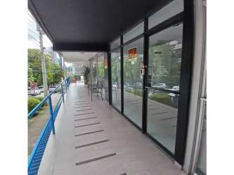 Interior open commercial area with tiled floor offices for rent El Cangrejo Via Argentina Panama