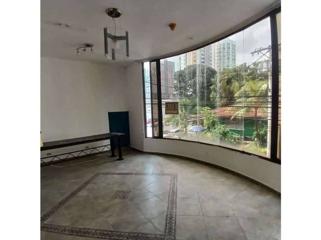 Multiple partitioned office cubicles inside spacious commercial property Panama