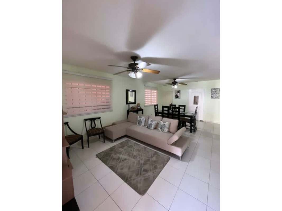 Quiet suburban residential street with single-story houses at Quintas Reales Villa Zaita Panama