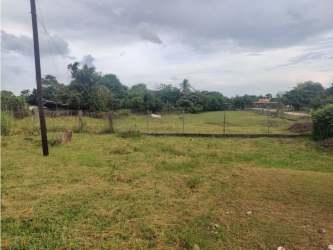 Fenced vacant 2146m2 commercial plot in Penonomé along Pan-American Highway ready for development