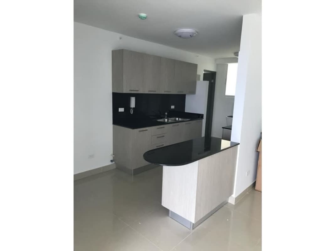 Entrance with lobby area in PH Green Park apartment Condado del Rey