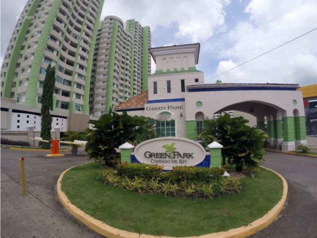 PH Green Park condo tower facade with balconies Panama City