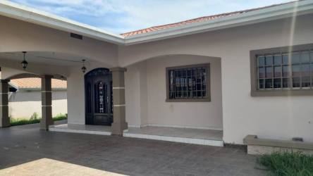 3BR Gated House for Sale in San Pablo Viejo David