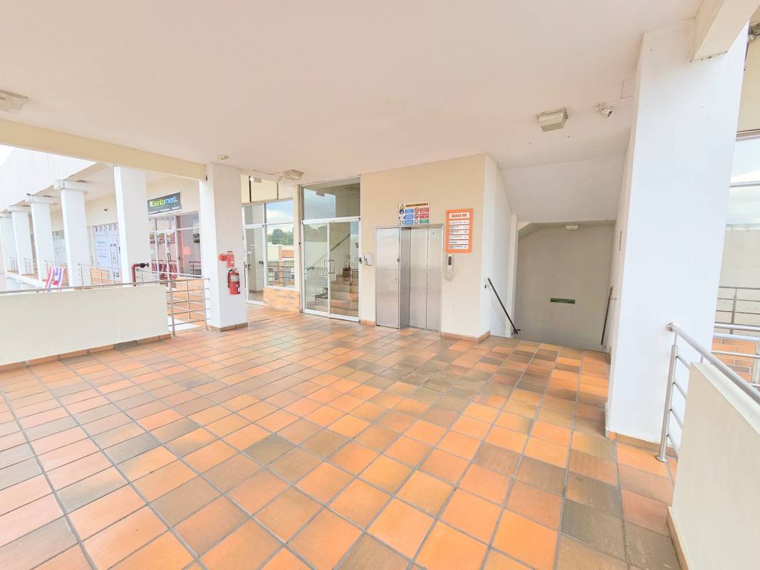 Indoor commercial space with colorful soft play structures in Plaza Brisas 507 Brisas del Golf