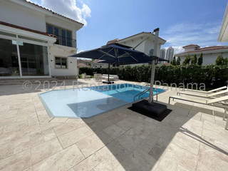 Single Family Home for Sale in Costa del Este - 5 bedrooms