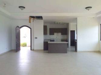 Spacious 4BR House with Pool in Hacienda Pacifica San Carlos