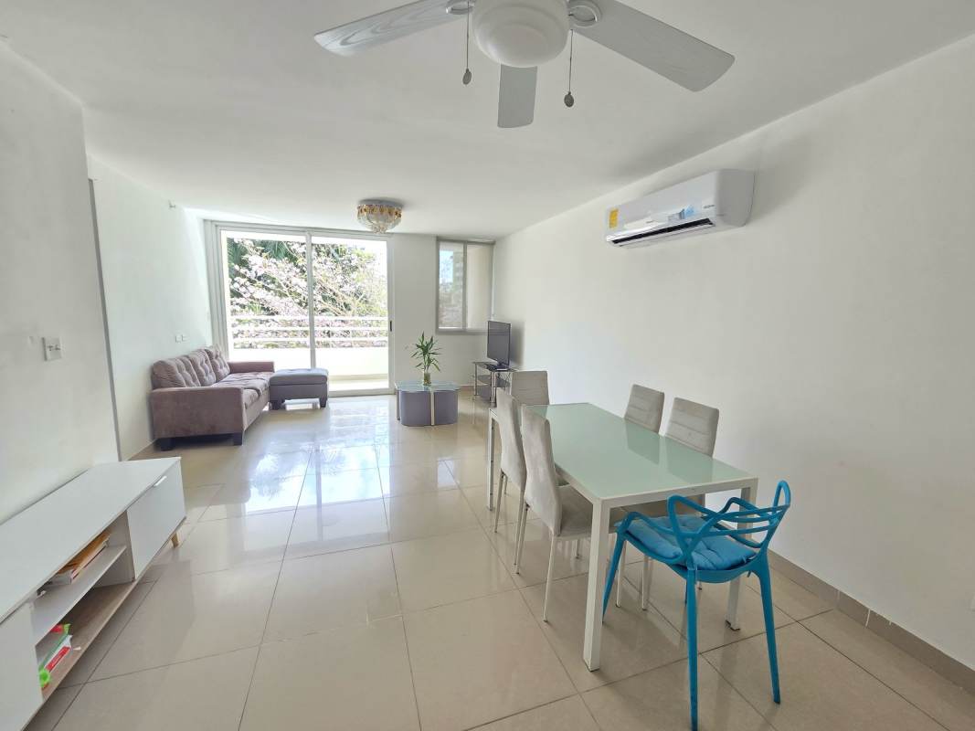 Bright modern living room with AC and balcony in PH Green Park Condado del Rey Panama