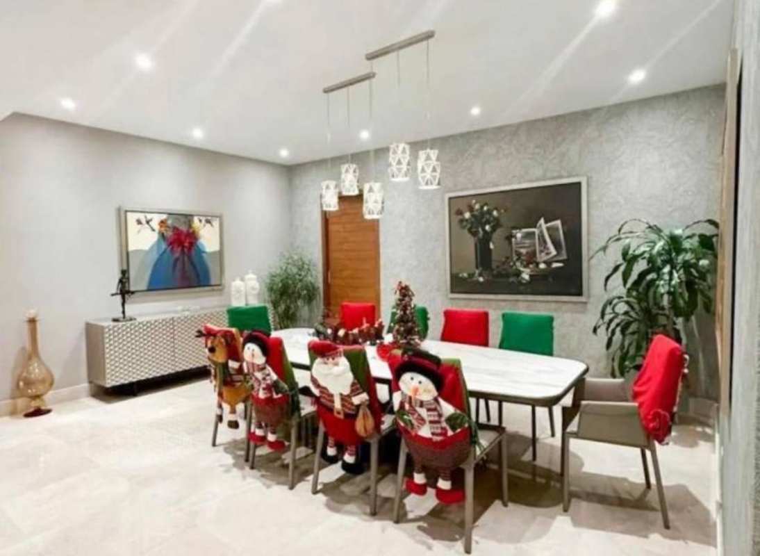 Spacious master bedroom with terrace, golf course views, and ample natural light in The Crescent Santa María Panama