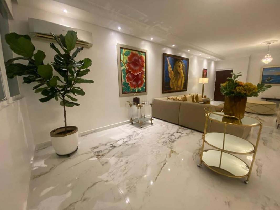 Spacious bedroom with AC, closet, marble floors and skyline views at PH Sunrise Tower Panama