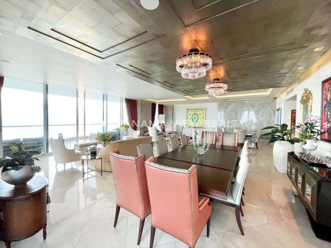 Spacious luxury granite kitchen with modern appliances at PH The Point Punta Paitilla Panama