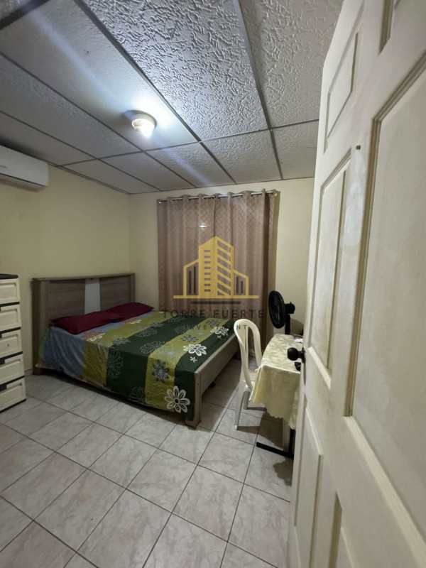 Traditional bathroom with tiled shower Don Bosco Costa Sur Panama house for sale