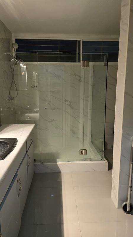 Bedroom or living space with wardrobe, glass shelves, spotlights PH La Cresta Panama