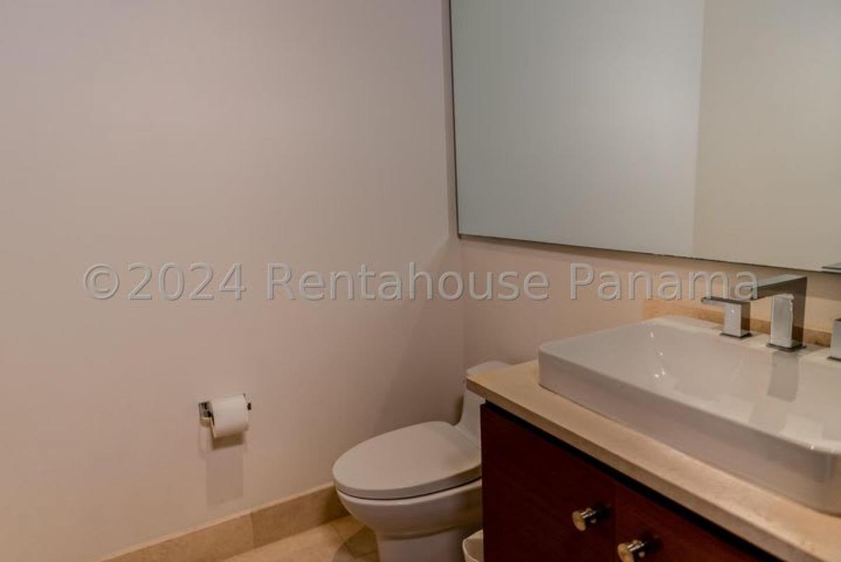 Master bedroom with marble floors large windows golf view PH Green View Santa Maria Panama