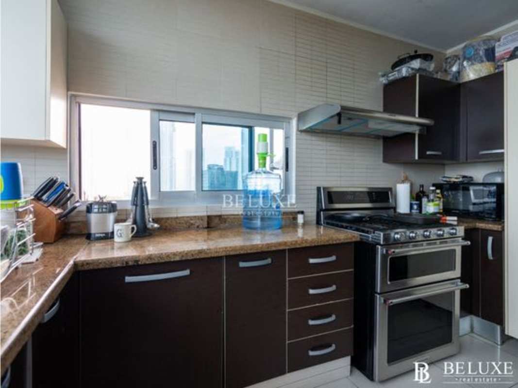 Bright secondary bedroom with city views in PH LaCosta Tower Costa del Este Panama