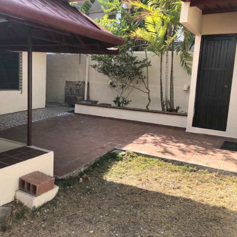 Spacious 4BR House with Terrace in Betania Panama