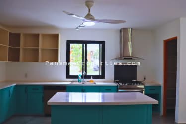 Pedasi Solar 3BR Home Spacious Lot Near Beach | Casa Nova Realty - View 3