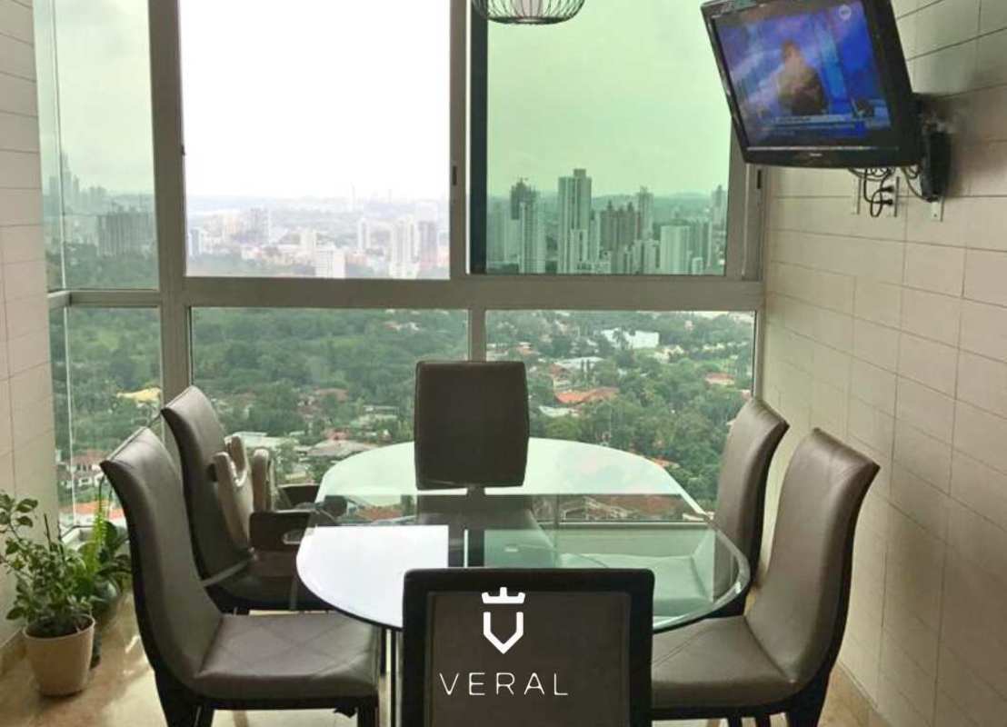 Luxury bedroom windows city skyline PH Puntarenas Panama