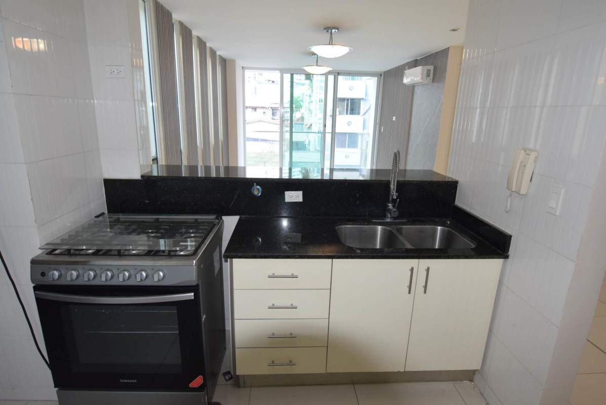 Modern bathroom featuring glass shower enclosure PH Bela Vita Panama rental