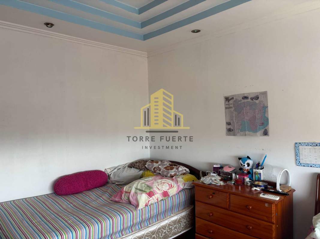 Casual bedroom single bed wall stripes colorful decor Brisas del Golf Panama