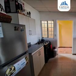 Covered gazebo and multi-use sports court in Las Verdes Arraiján residential area