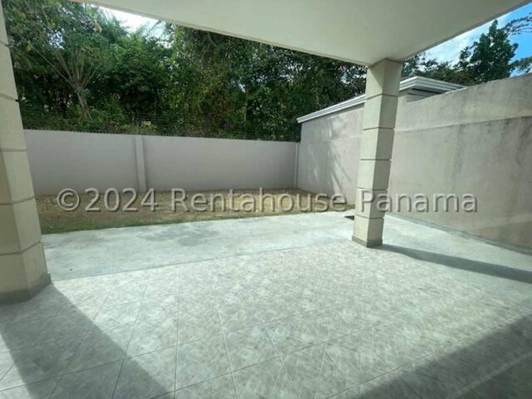 Private garden with covered patio area in luxury house Altos del Parque Panama City