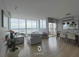 Apartment for Sale in San Francisco - 3 bedrooms