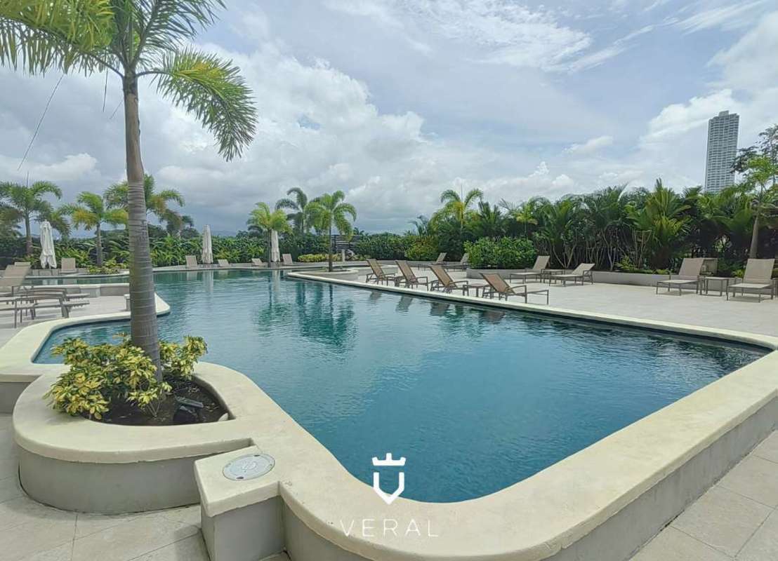 Modern bathroom with double sink, marble counters and luxury finishes PH Santa Maria Court Panama