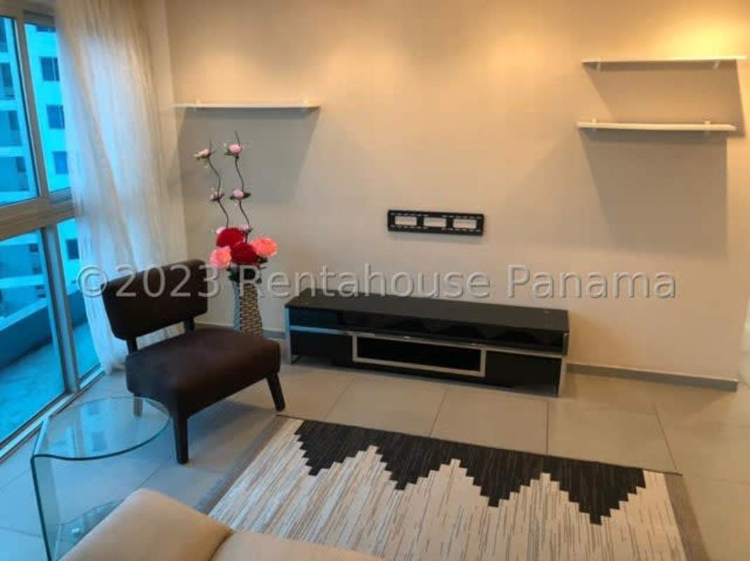 Fully equipped kitchen with granite countertops in furnished apartment Yacht Club Tower Panama City