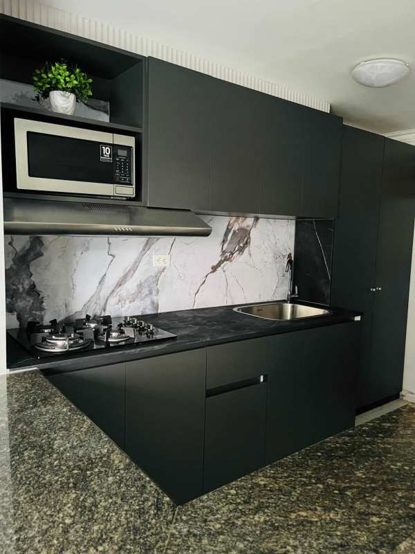 Bright bedroom with wardrobe closet in PH 12 de Octubre Panama