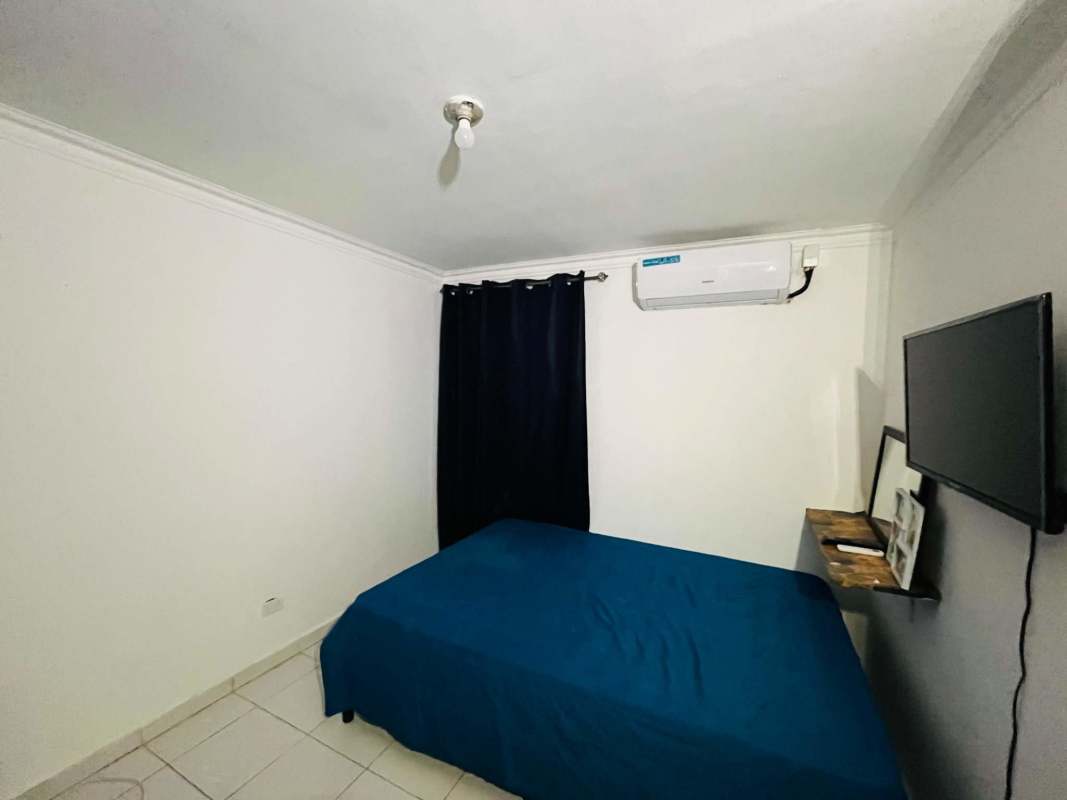 Laundry space with washer and dryer setup PH 12 de Octubre Panama