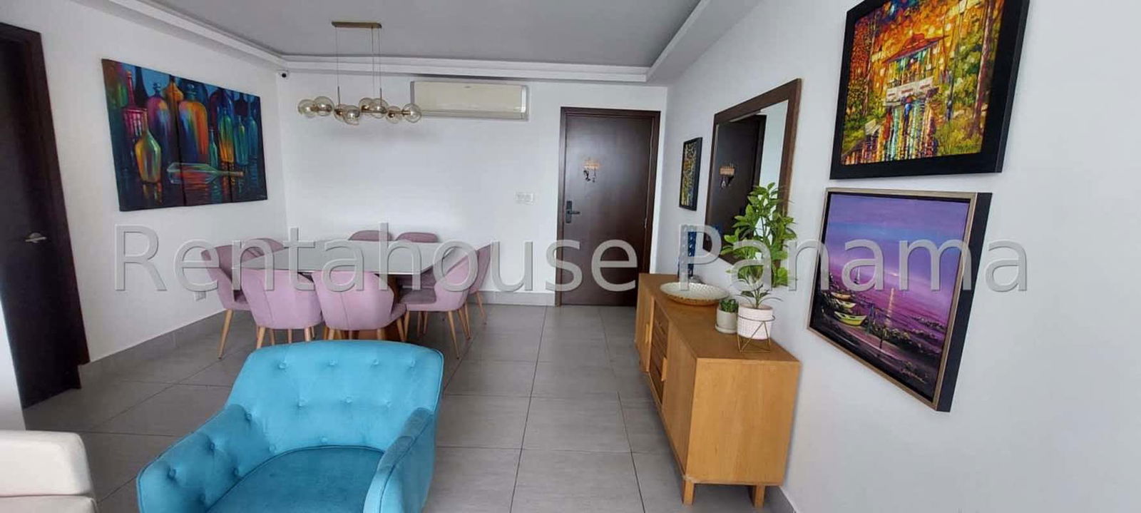 Modern bathroom with glass shower enclosure and porcelain tiles PH Jade San Francisco Panama