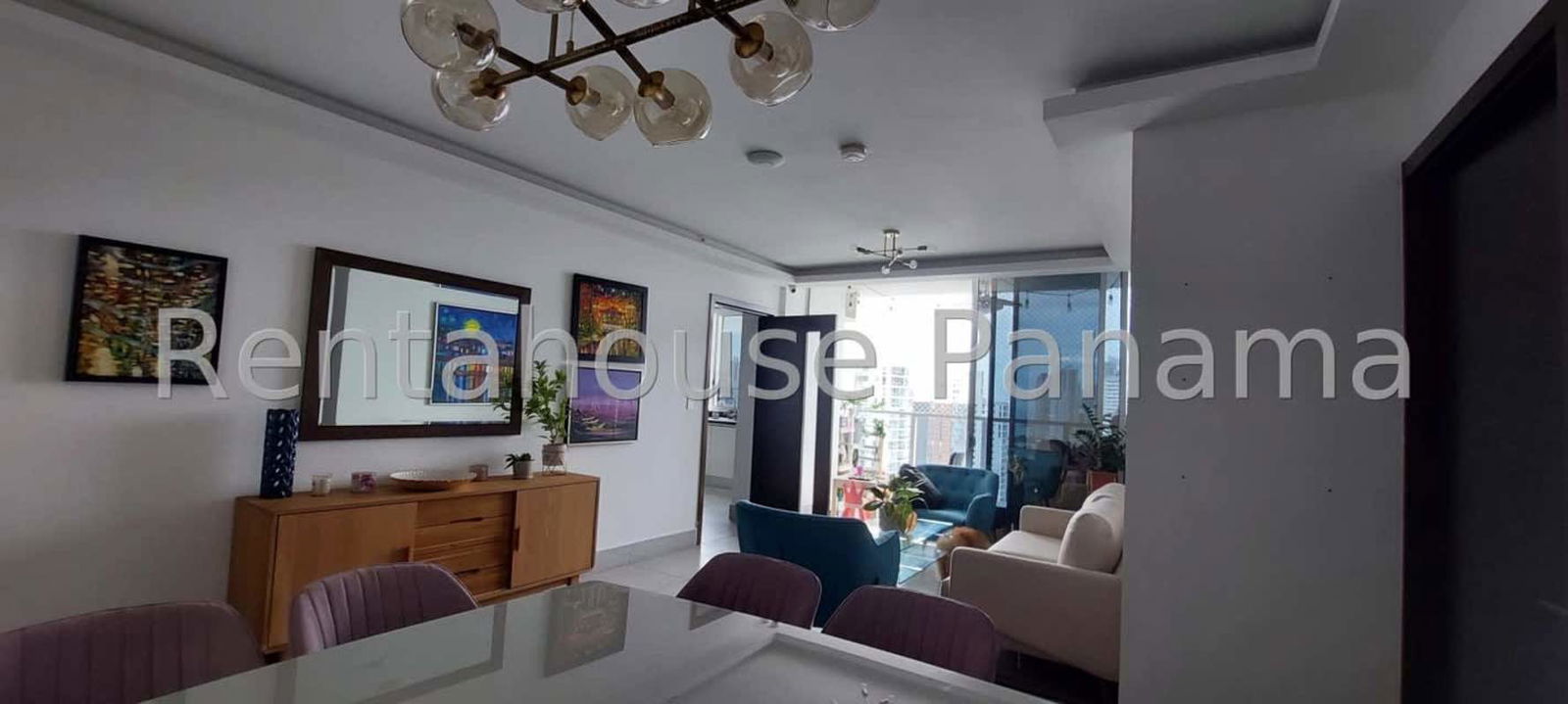 Spacious master bedroom en-suite with walk-in closet modern design PH Jade San Francisco Panama