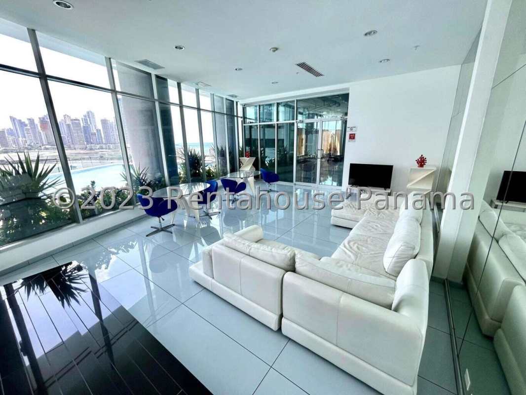Modern bathroom with bathtub, glass shower and skyline view Yacht Club Tower Panama