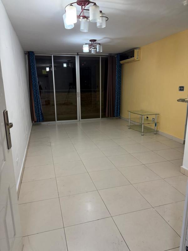 Equipped kitchen with granite counters and appliances PH Toscana Condado del Rey