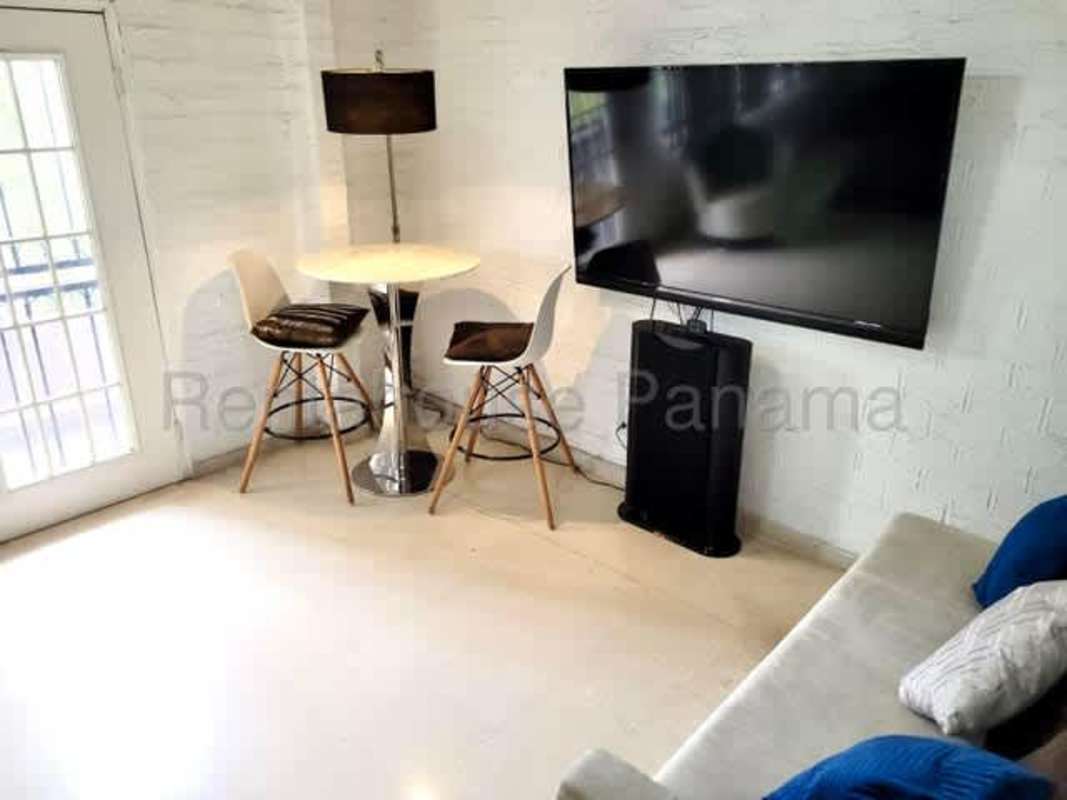 Balcony of rental guest suite with city views PH Vicky II El Cangrejo Panama