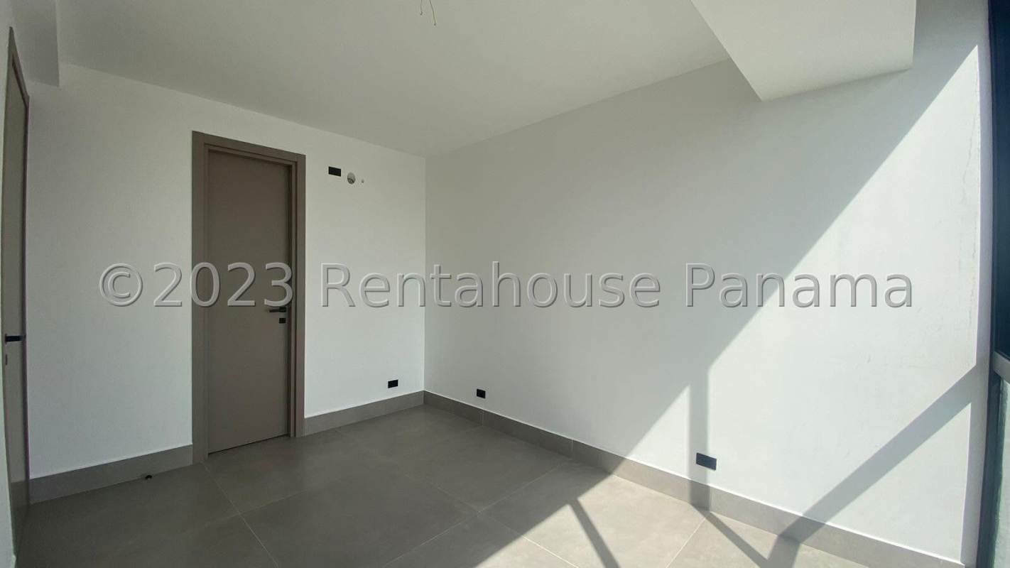 Bright bedroom with natural light and city views PH Victory Wellness Coco del Mar Panama