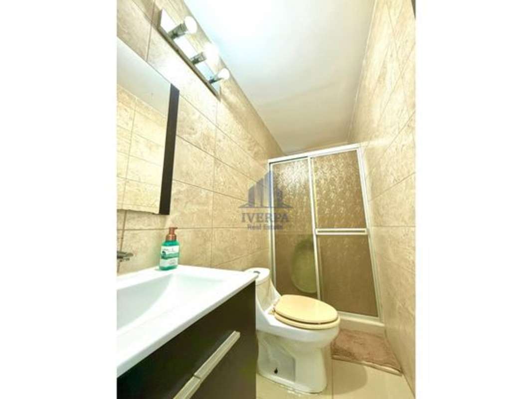 Modern 2BR Apartment with Pool PH Villa Vista Via España