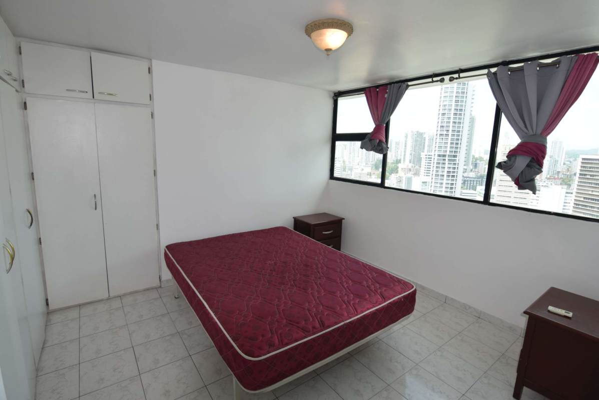 Bright bedroom with panoramic windows, AC and closet PH Cosmos Panama City