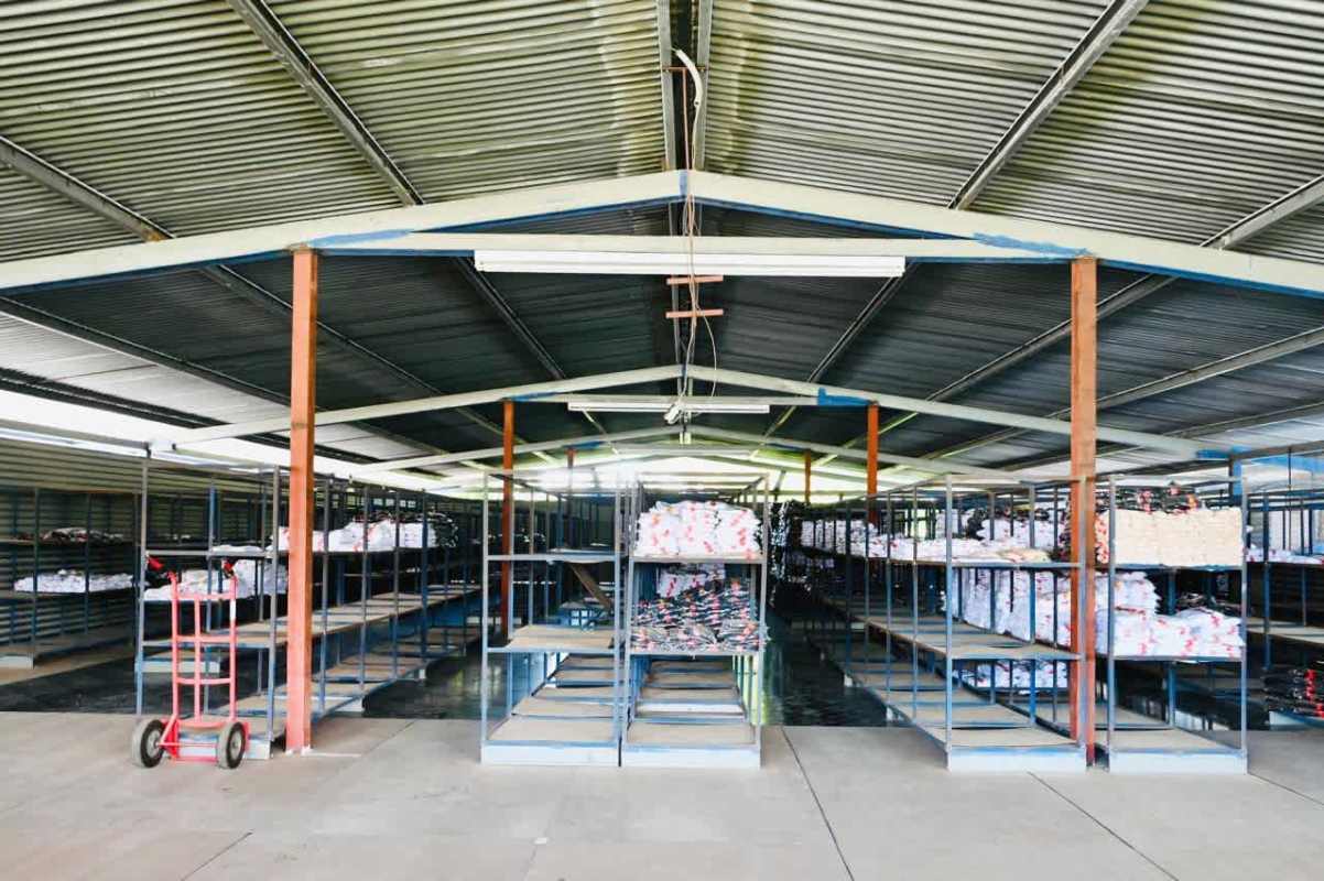 1990 m² Industrial Warehouse in Pueblo Nuevo with Offices