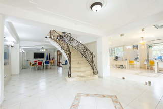 Detached House for Rent in Clayton - 5 bedrooms