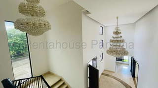 House for Rent in Costa del Este - 5 bedrooms