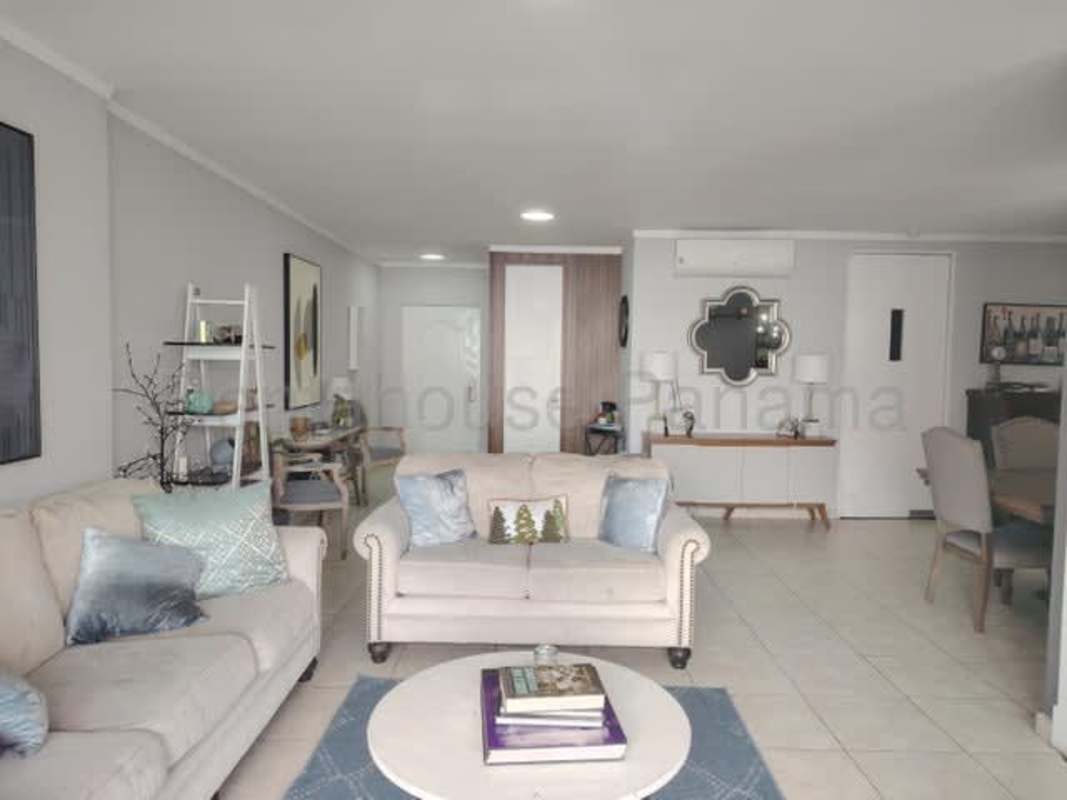 U-shaped kitchen with granite tops, ample cabinets, appliances, window Punta Pacifica