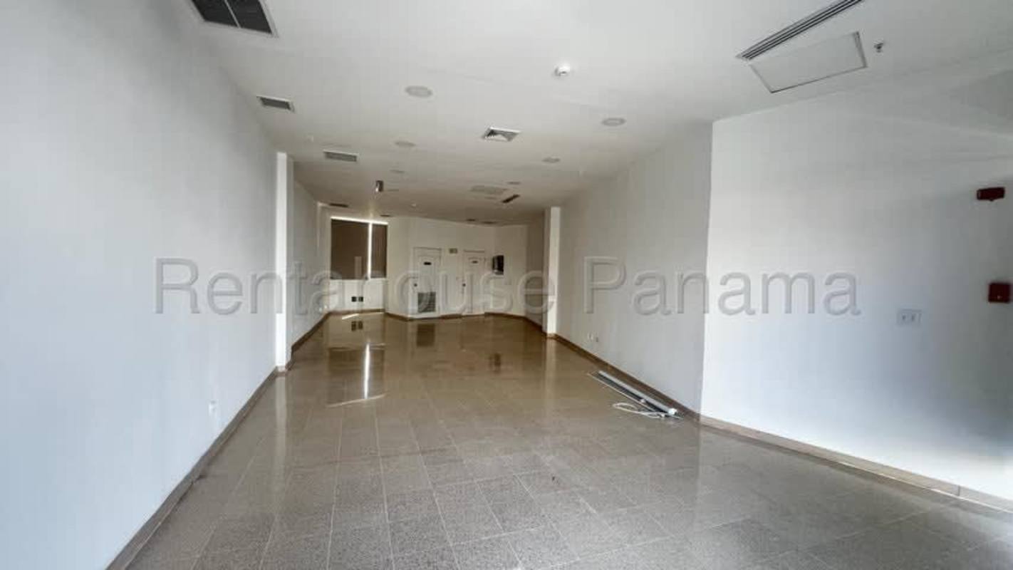 Open plan commercial retail or office space with large front windows Costa del Este Panama