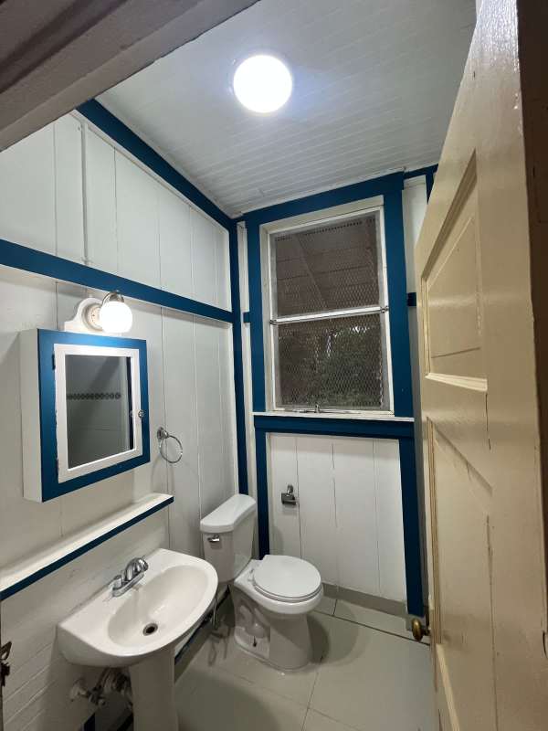 2BR Upstairs Apartment Clayton Balboa Area $950