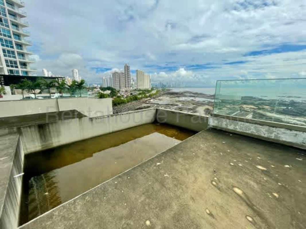 Infinity swimming pool with ocean views for Ocean Reef Islands residents Punta Pacífica Panama