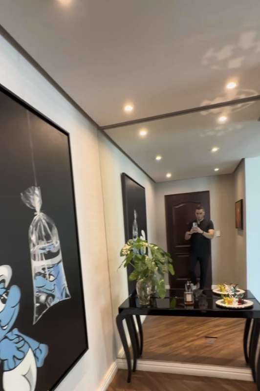 Contemporary kitchen with granite countertops appliances PH Titanium Tower San Francisco Panama