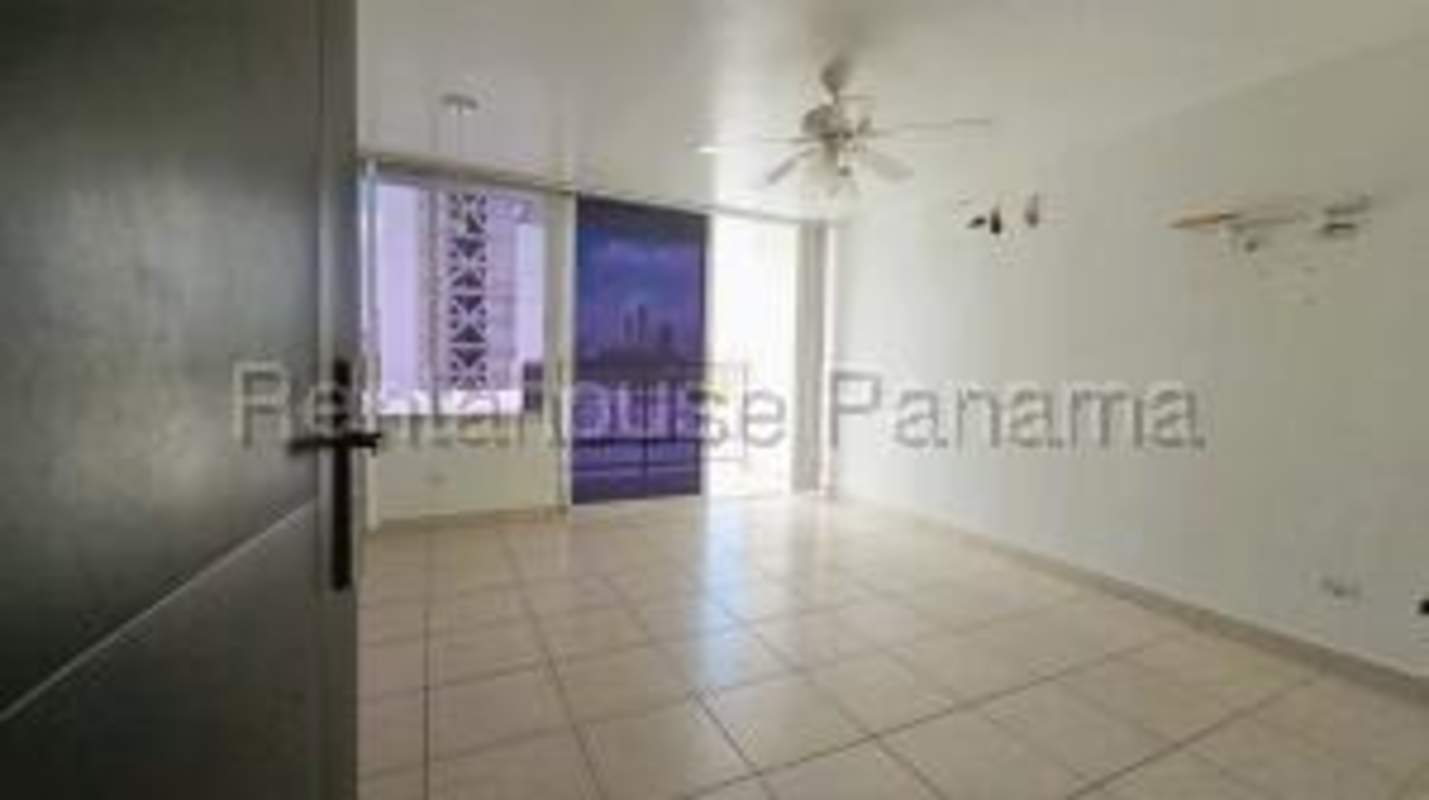 Modern 2BR Apt with Balcony in PH Lefevre 75 Parque Lefevre
