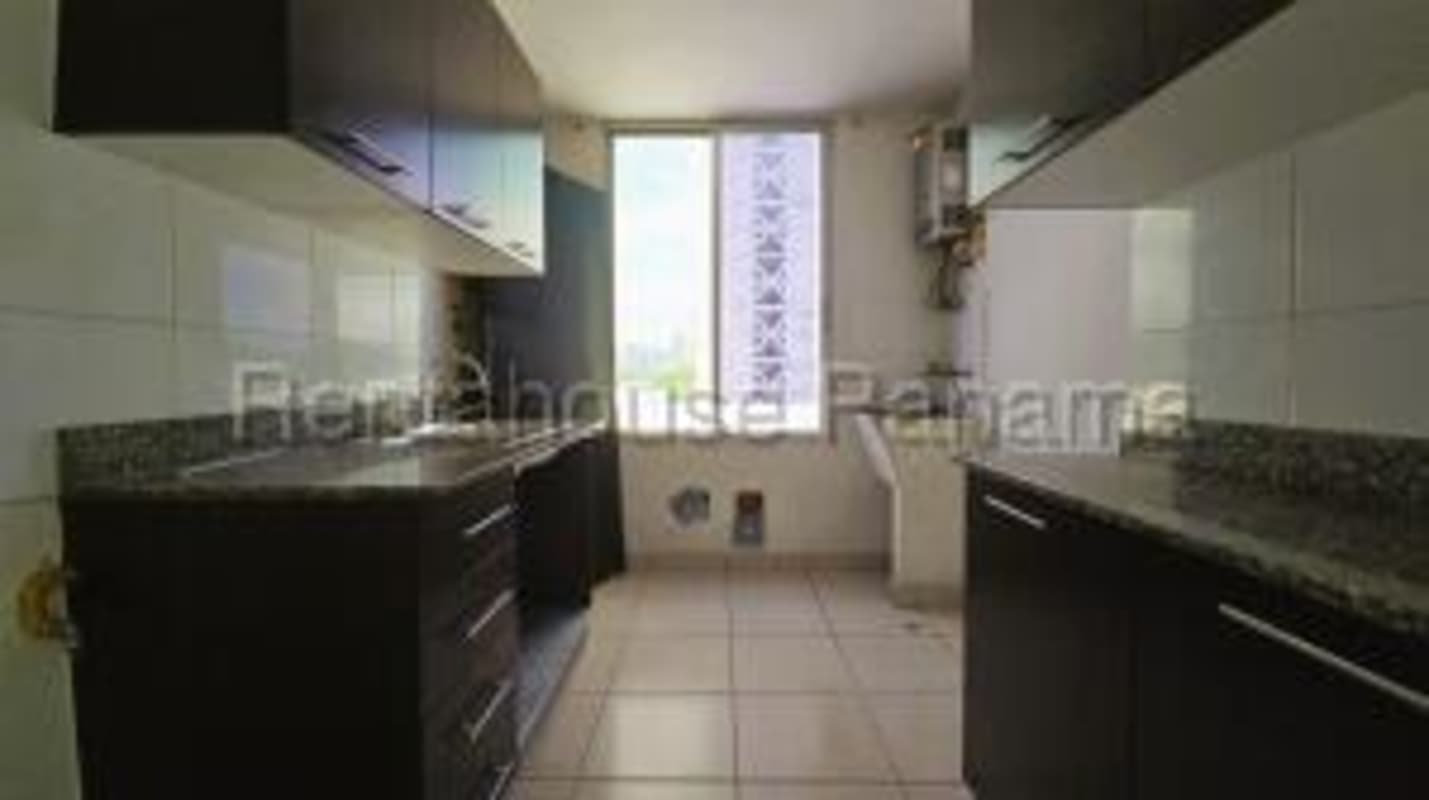 Kitchen with granite countertops, cabinets, tile floor PH Lefevre 75 Panama City