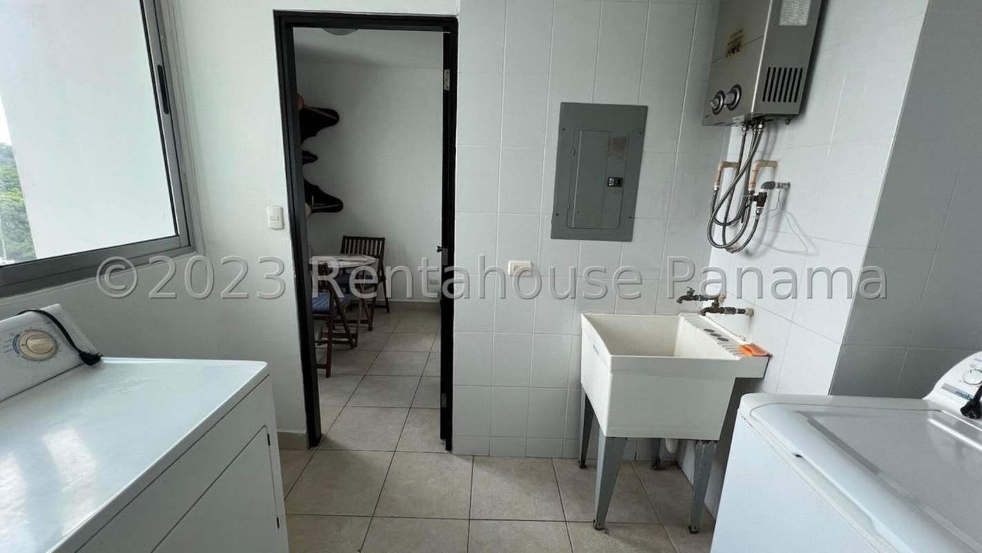 Private balcony overlooking gardens in PH Clayton Park Clayton Panama